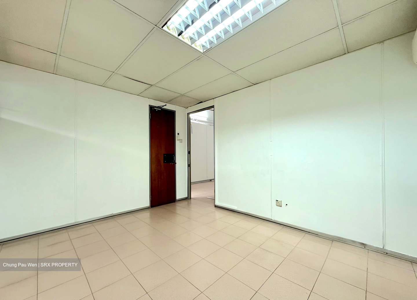 Jurong West Street 92 (D22), Shop House #584826611